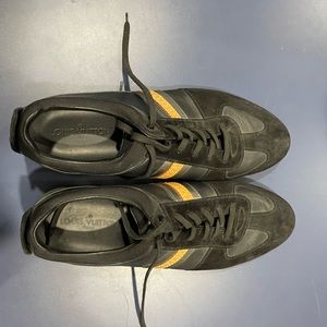 Mens Louis Vuitton dress shoes size 9.5